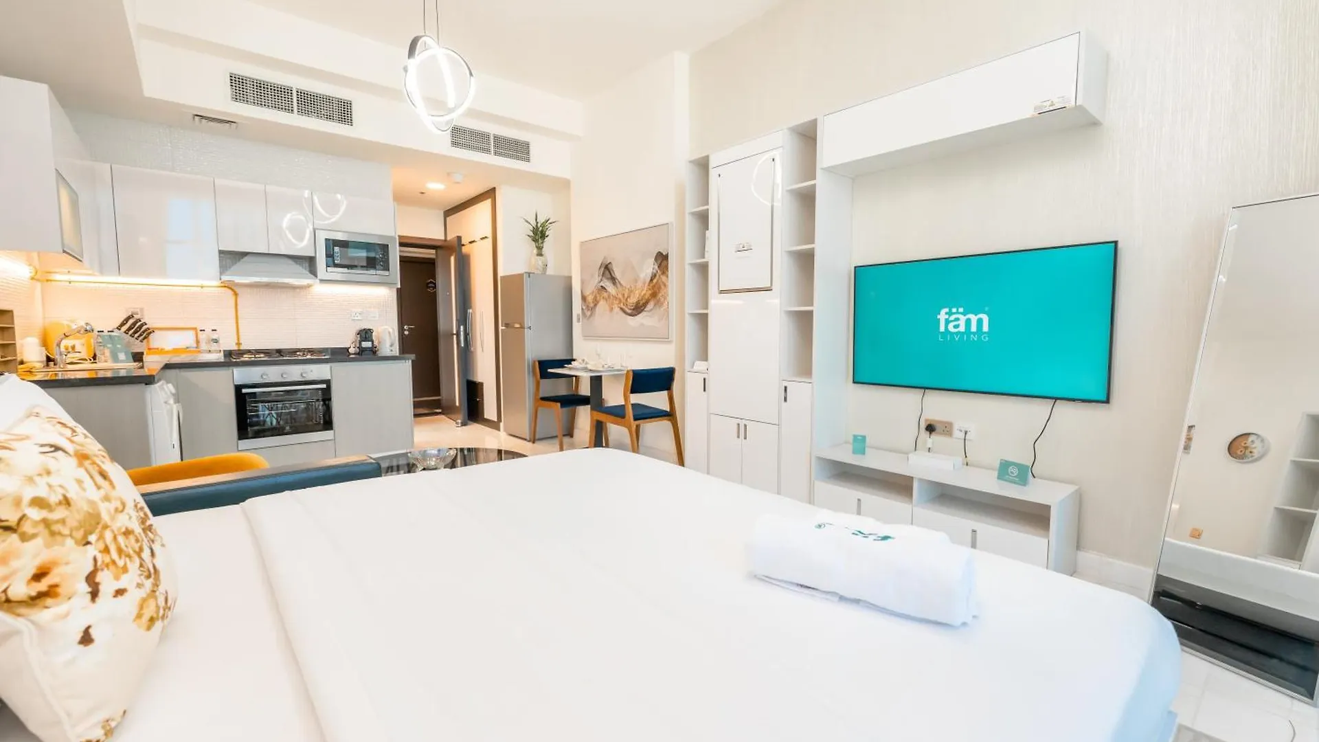 דירות דובאי Fam Living - Bayz Tower By Danube - Business Bay